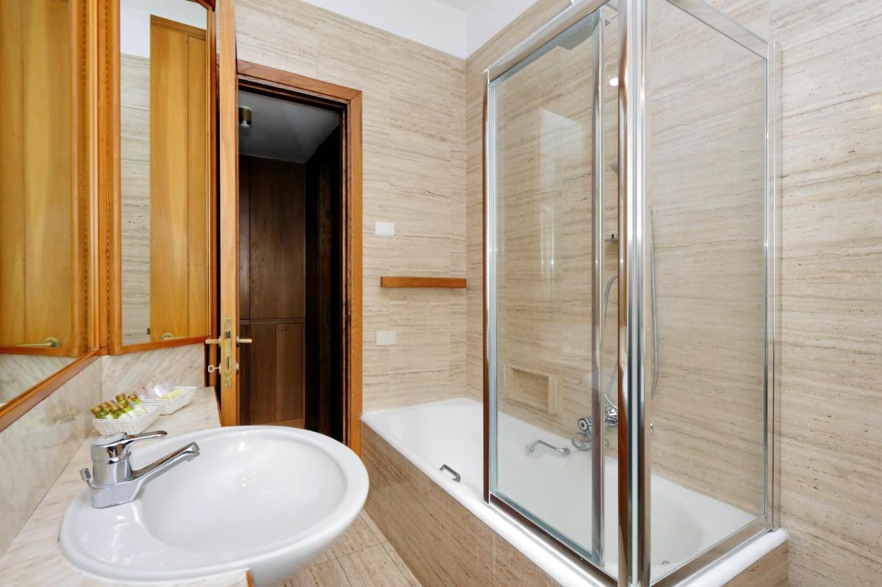 Frattina Family Romantic Superior Suite Dış mekan fotoğraf